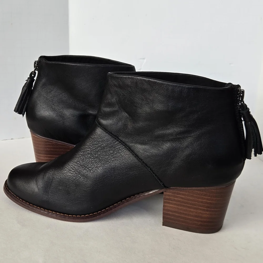 Toms Black Leather Ankle Boots with Brown Heel And Tassels